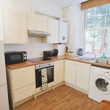 Lovely One Bedroom Flat In St Michael's Hill 아파트 브리스틀