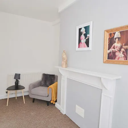 아파트 Lovely One Bedroom Flat In St Michael's Hill *